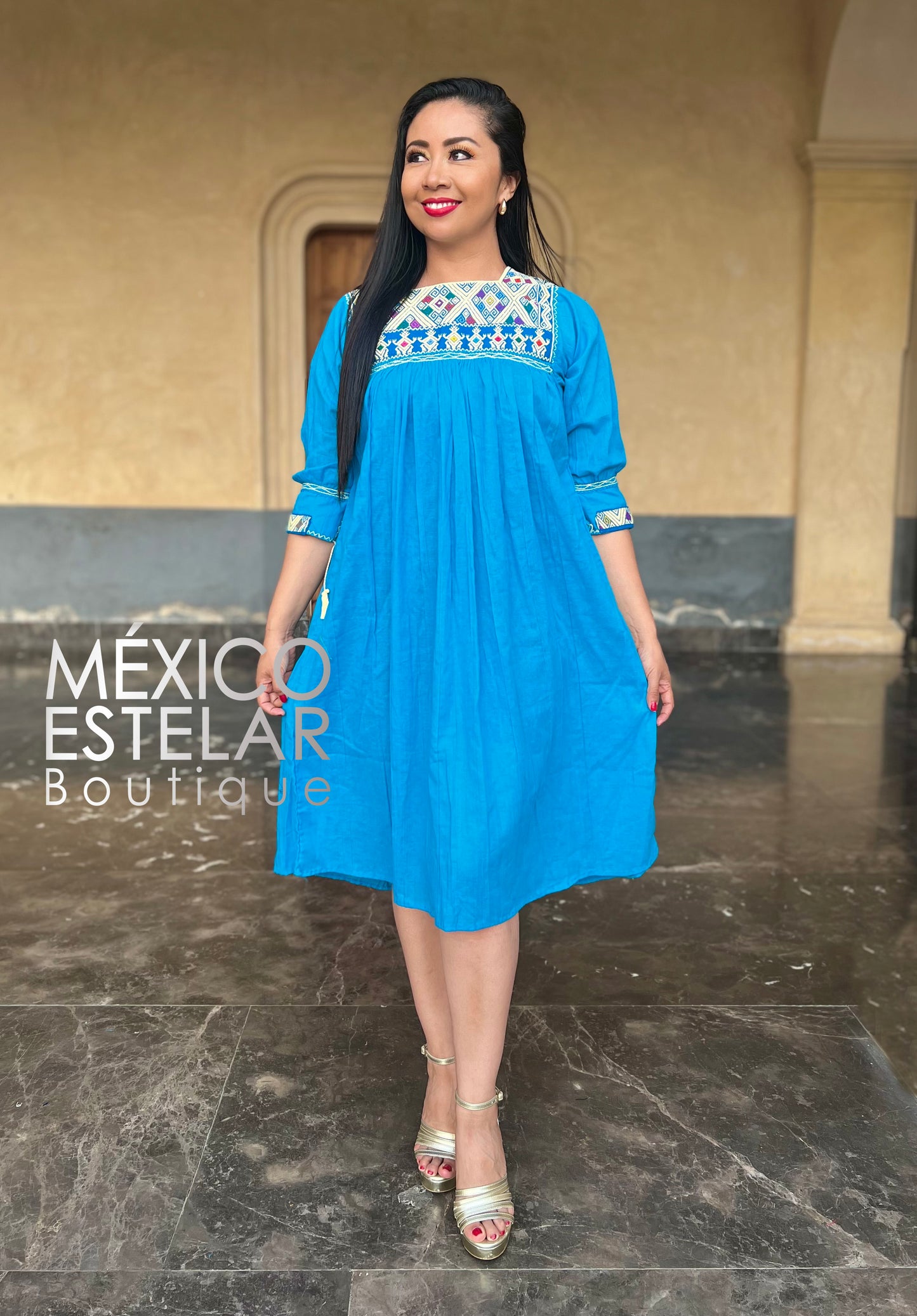 Vestido Largo San Andrés con brocado a mano.