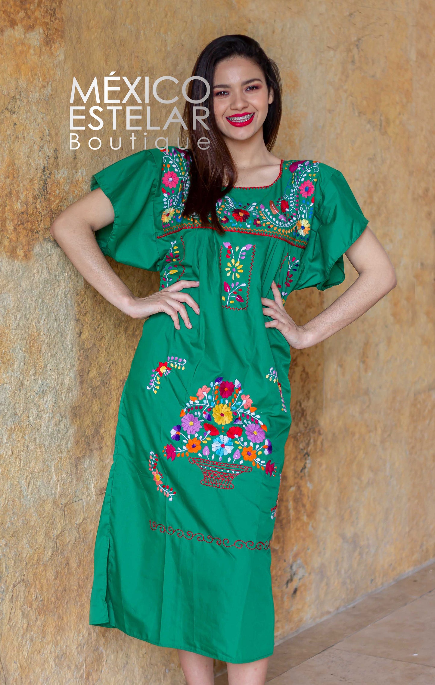 Vestido Largo Tehuacán / Margaritas Bordado a Mano