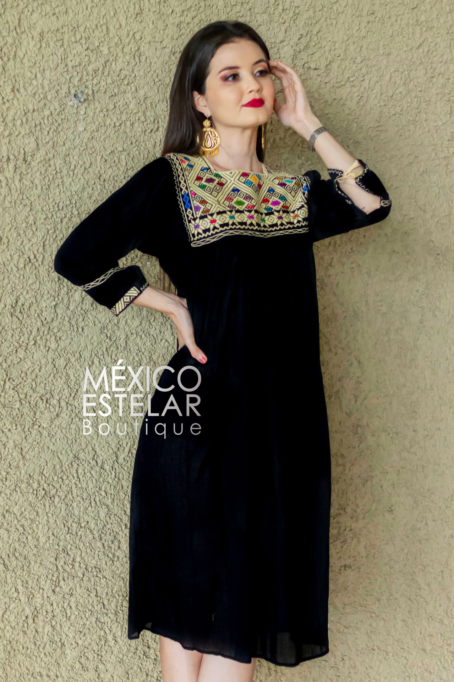 Vestido Largo San Andrés con brocado a mano.