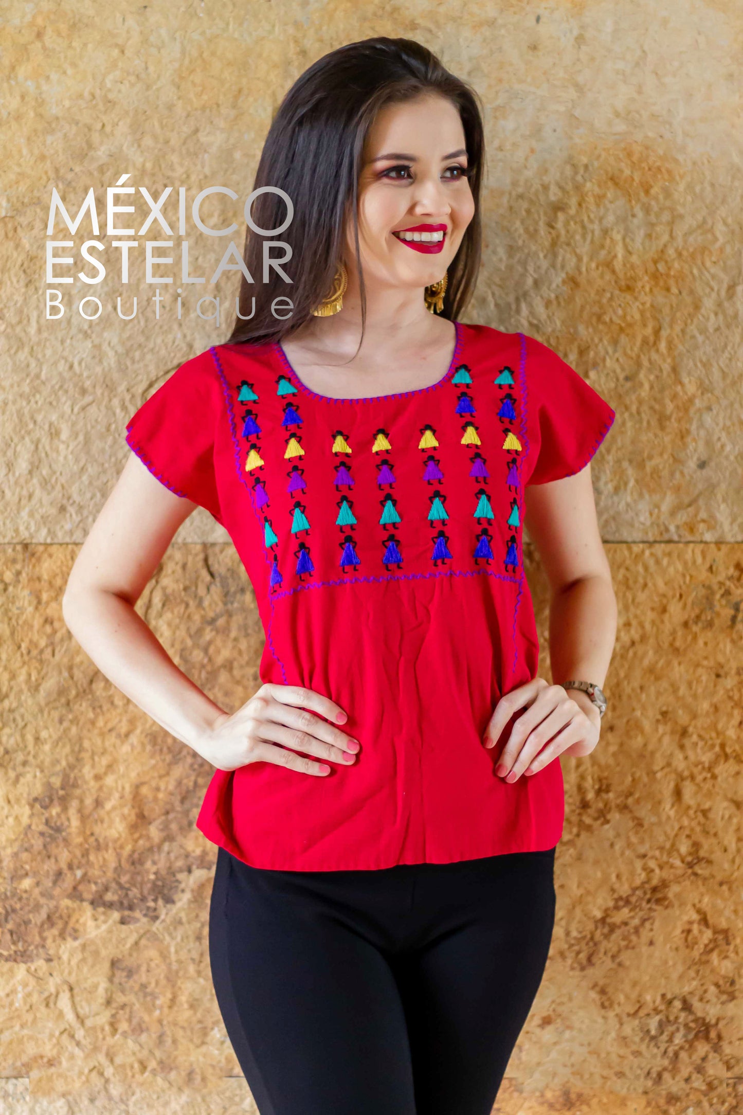 Blusa Muñequitas Bordada a mano