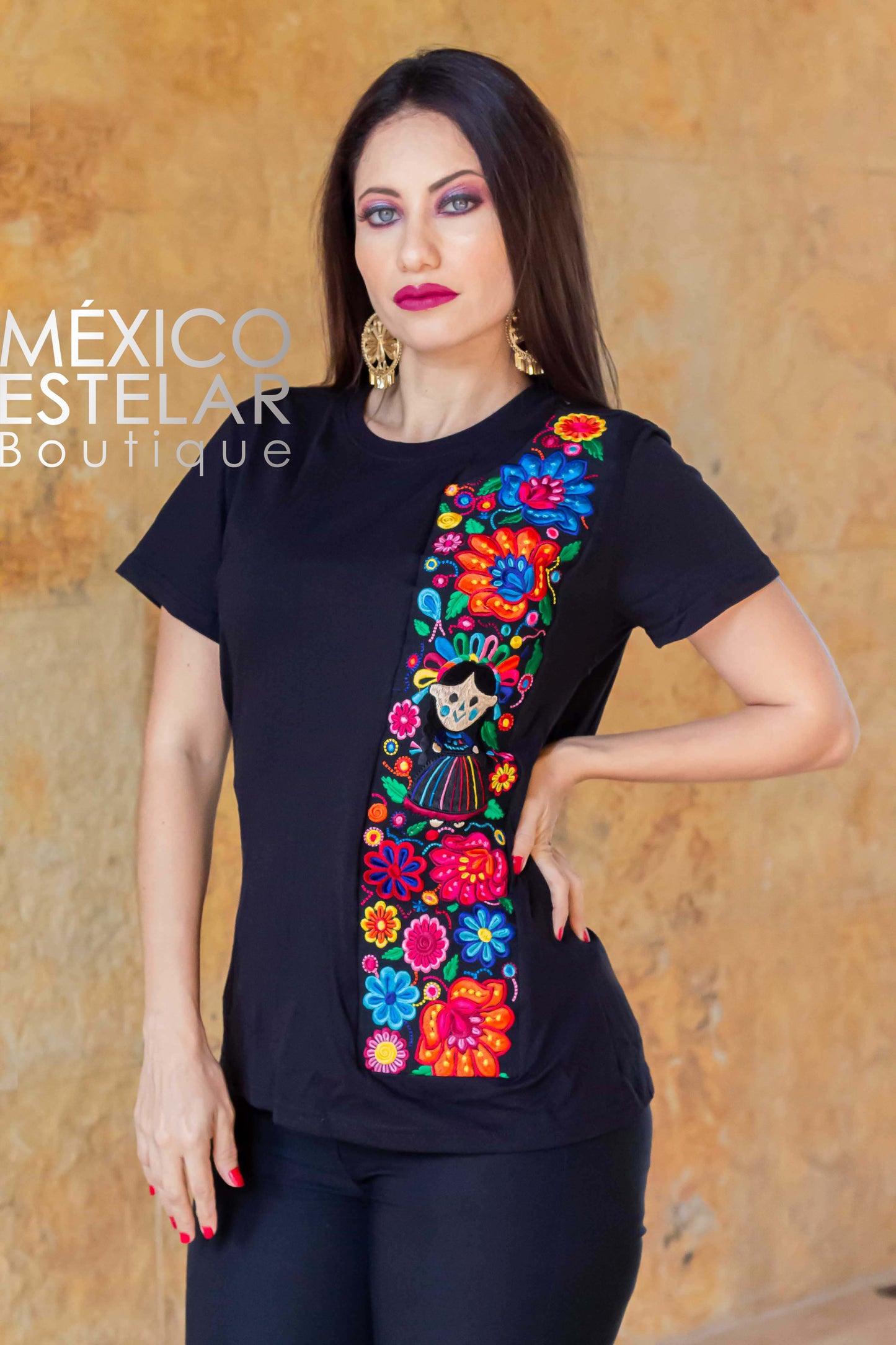 Blusa / Playera Lele Bordada a Máquina