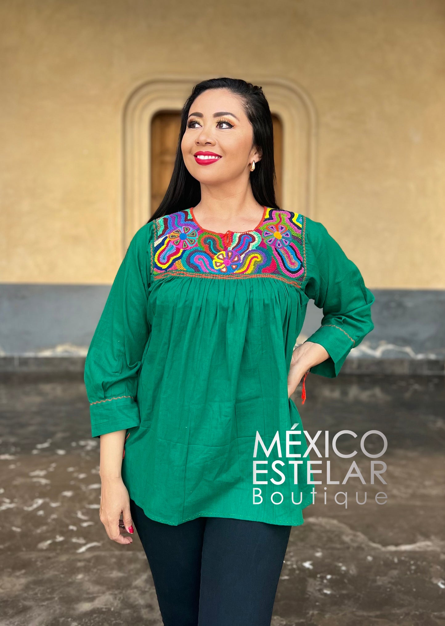 Blusón Nuditos Bordado a Mano