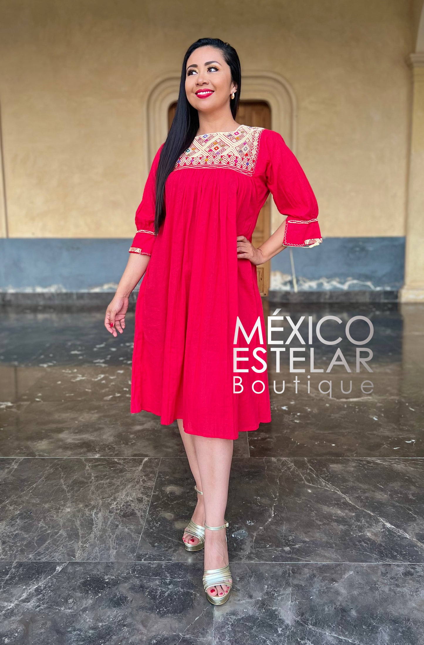 Vestido Largo San Andrés con brocado a mano.