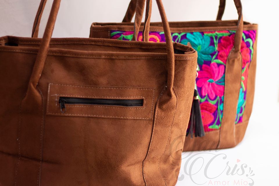 Bolsa de Gamuza Super Cuadrada / Bordado Floral