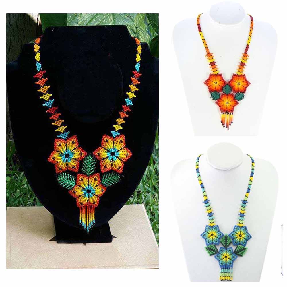 Collar 3 Flores Chaquiras / Hecho a Mano