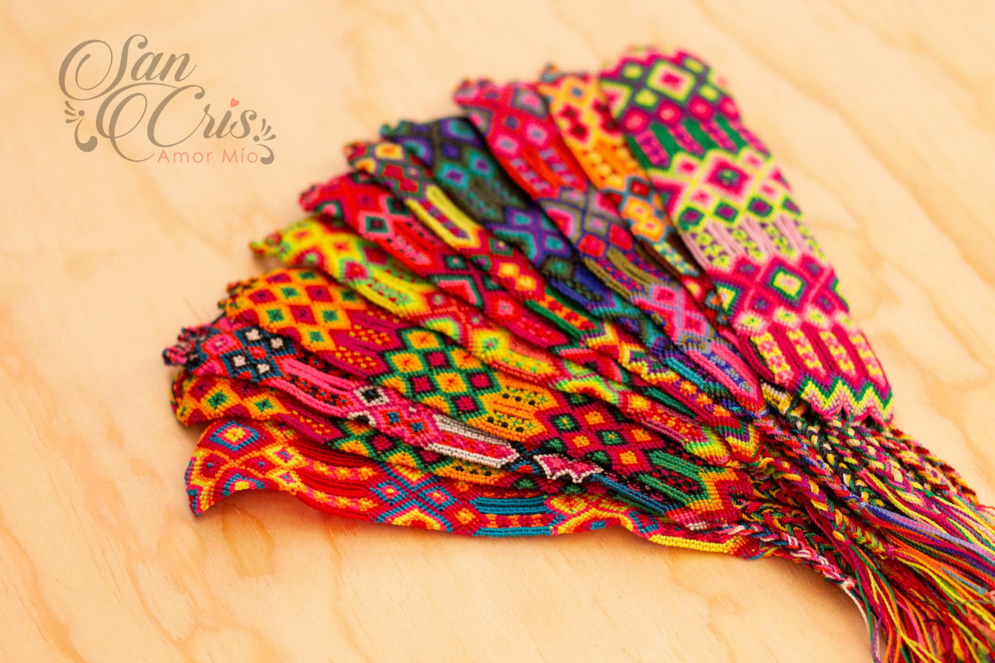 Pulseras Tejidas Grandes / Hecho a Mano